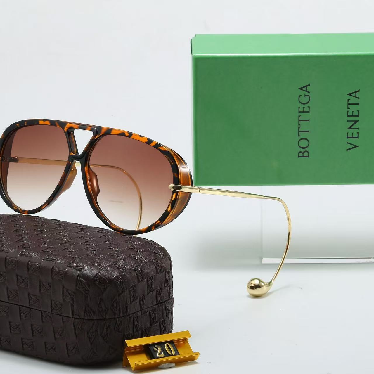 5 color fashion  letter temple polarized sunglasses