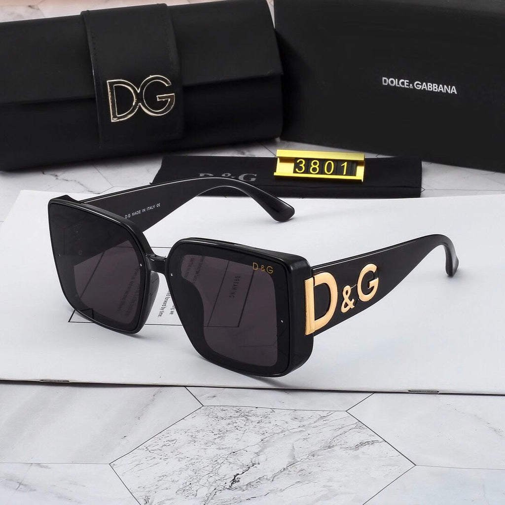 4 colors fashin woman's Thick Frame Fashion Sunglasses