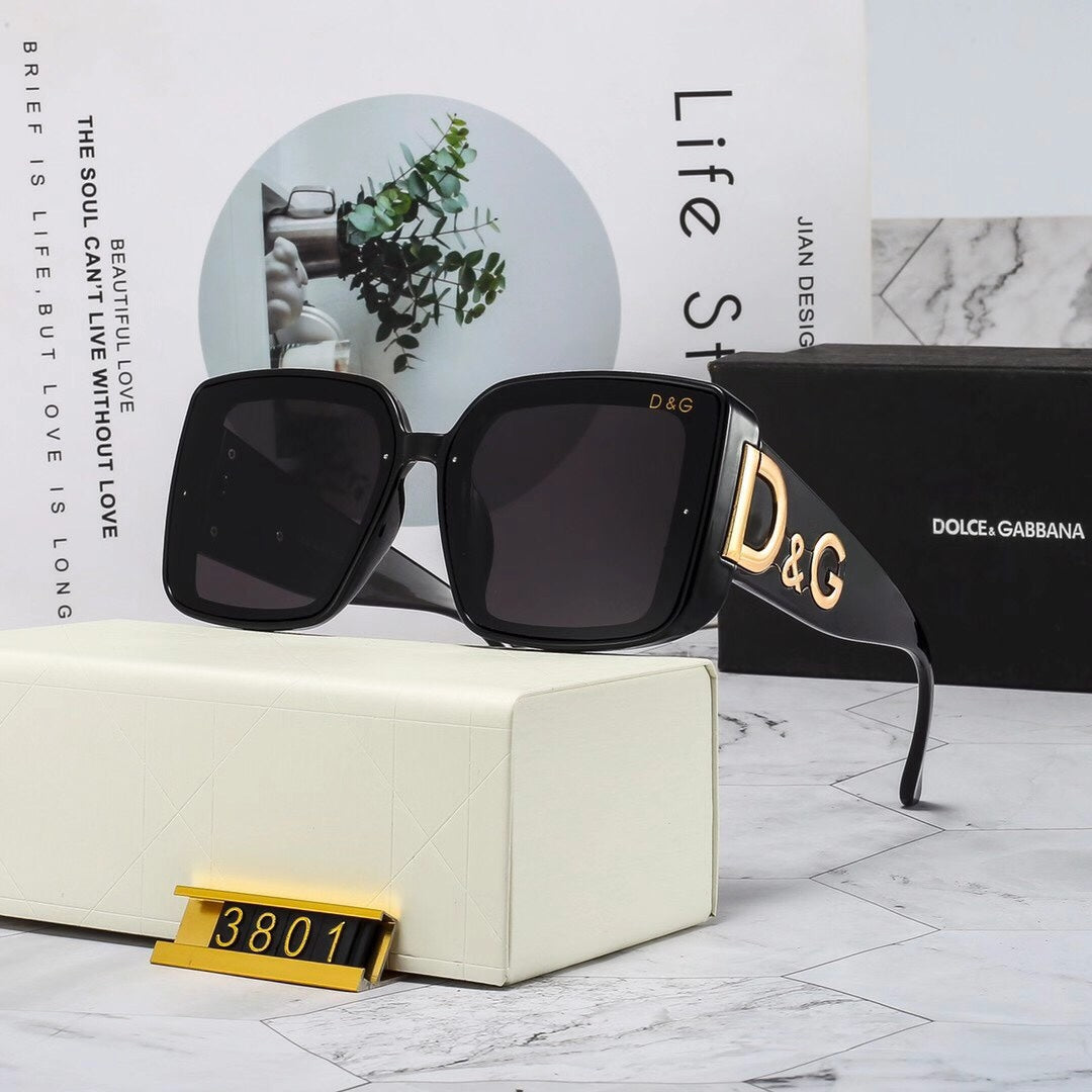 4 colors fashin woman's Thick Frame Fashion Sunglasses